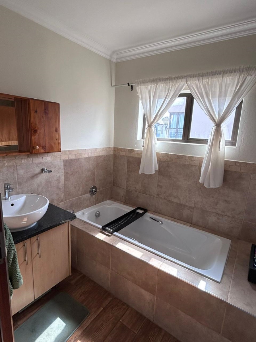 To Let 3 Bedroom Property for Rent in Melodie North West